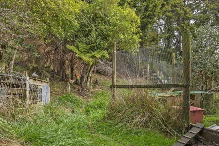 Photo of property in 54 Paparoa Station Road, Paparoa, 0571