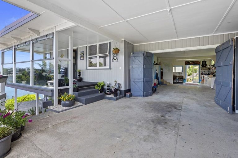 Photo of property in 2 High Street, Pahi, Paparoa, 0571