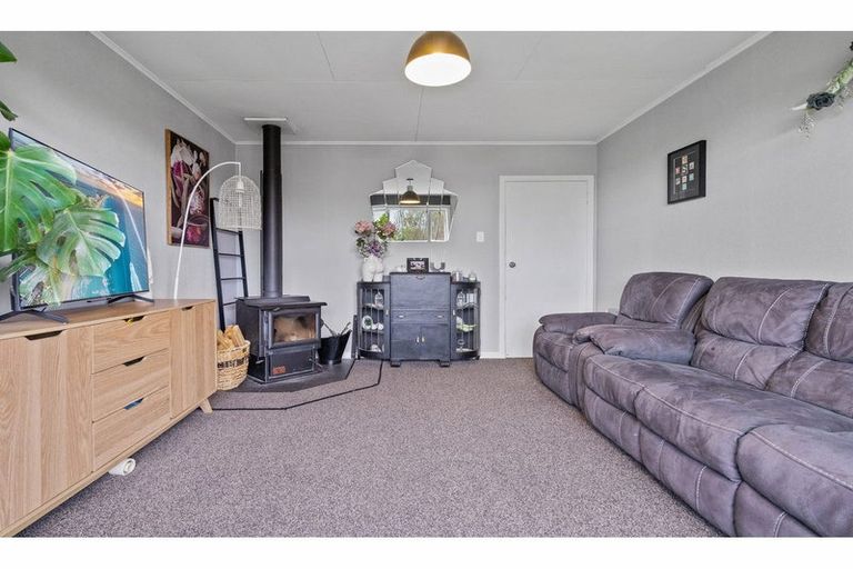 Photo of property in 110 Dunlop Street, Wallacetown, 9816