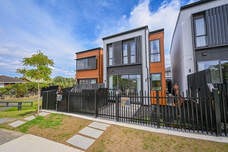 Photo of property in 89c Whitford Road, Botany Downs, 2014