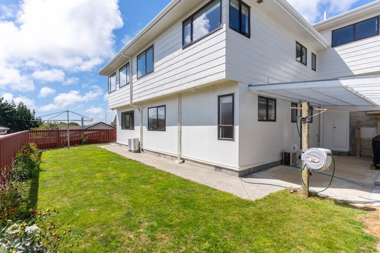 Photo of property in 7 Trinidad Crescent, Grenada Village, Wellington, 6037