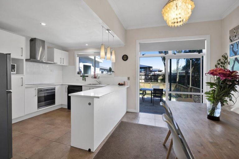 Photo of property in 35 Cordelia Street, Stratford, 4332