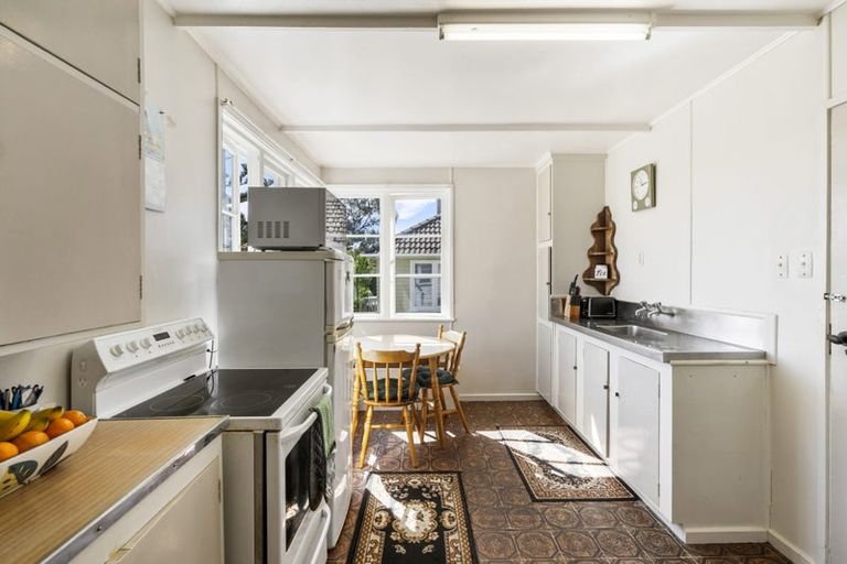 Photo of property in 13 Philomel Crescent, Bayswater, Auckland, 0622