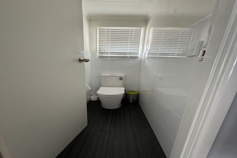 Photo of property in 38 Flat Bush Road, Clover Park, Auckland, 2023