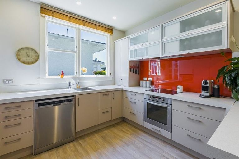 Photo of property in 142 Nelson Crescent, Napier South, Napier, 4110