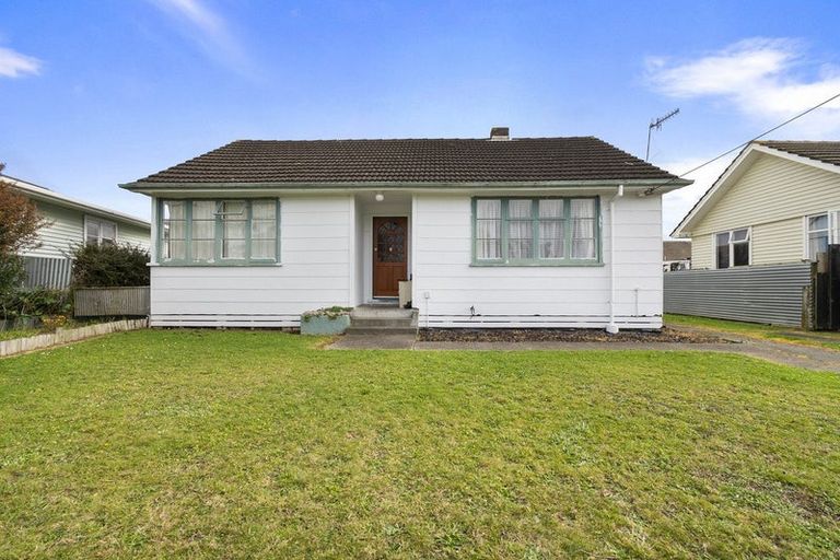 Photo of property in 22 Duff Crescent, Highbury, Palmerston North, 4412