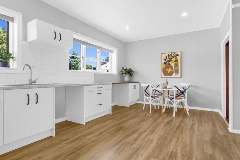 Photo of property in 7a Nathan Place, West End, Palmerston North, 4412