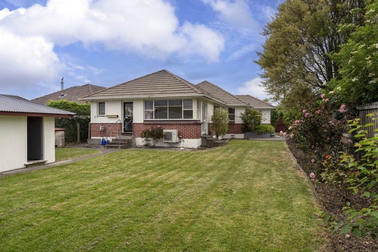 Photo of property in 39 Acacia Avenue, Upper Riccarton, Christchurch, 8041