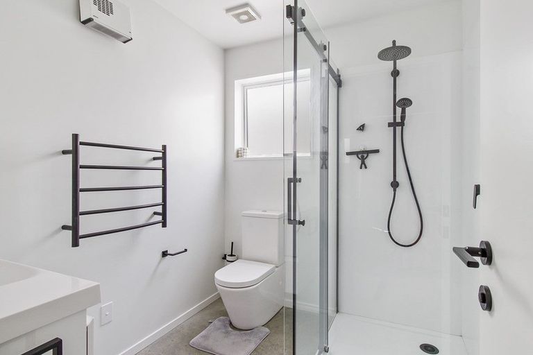 Photo of property in 2/2a Rhodes Street, Parkside, 7910