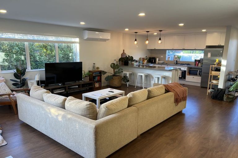 Photo of property in 25 Waterloo Road, Milford, Auckland, 0620