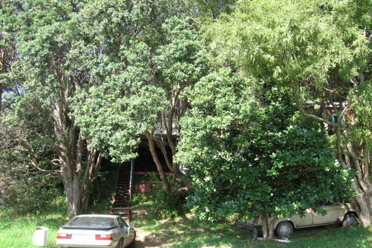 Photo of property in 72 Wharf Road, Ostend, Waiheke Island, 1081