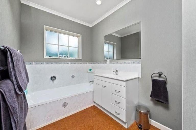 Photo of property in 6 Santorini Key, Papamoa Beach, Papamoa, 3118