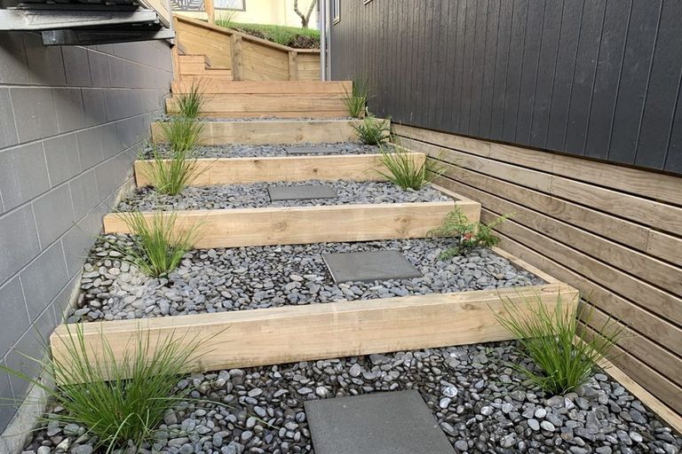 Photo of property in 6a Moffat Road, Red Beach, 0932