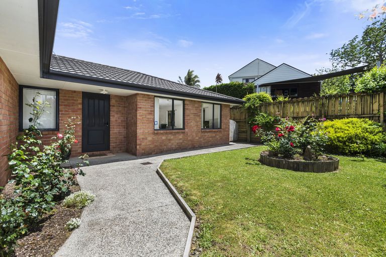 Photo of property in 108 Valley Road, Pukekohe, 2120