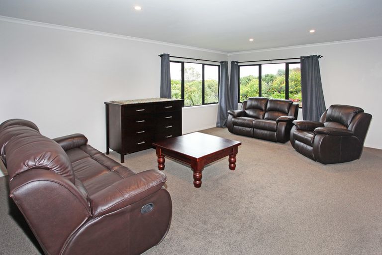 Photo of property in 24 Moira Drive, Tuakau, 2121