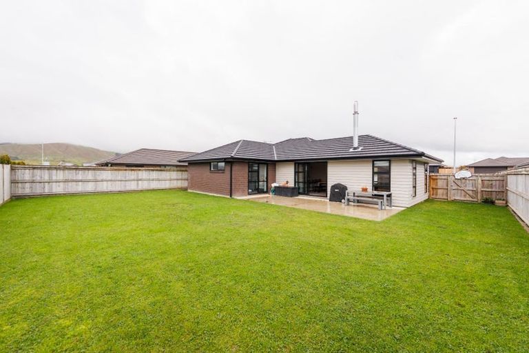Photo of property in 197 Pacific Drive, Fitzherbert, Palmerston North, 4410