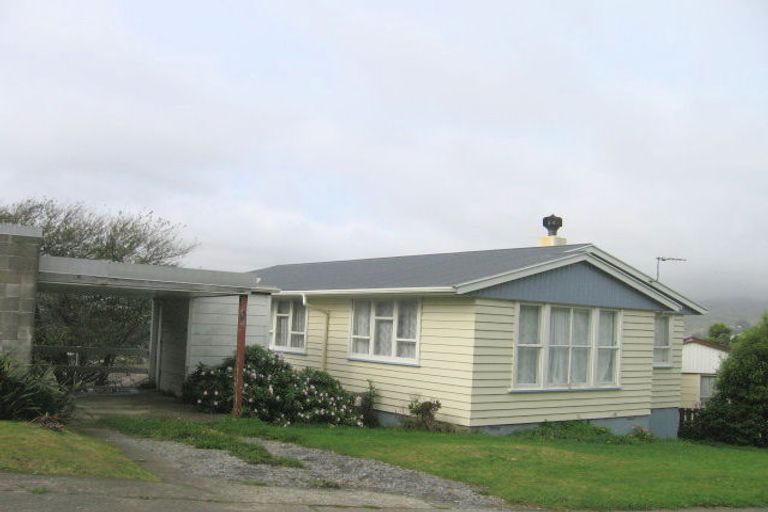 Photo of property in 8 Excellency Terrace, Ascot Park, Porirua, 5024