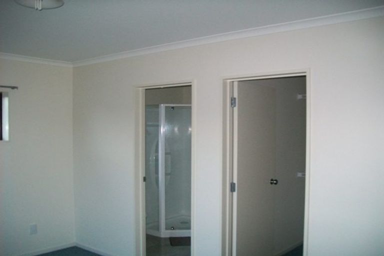 Photo of property in 12 Shrule Place, Huntington, Hamilton, 3210