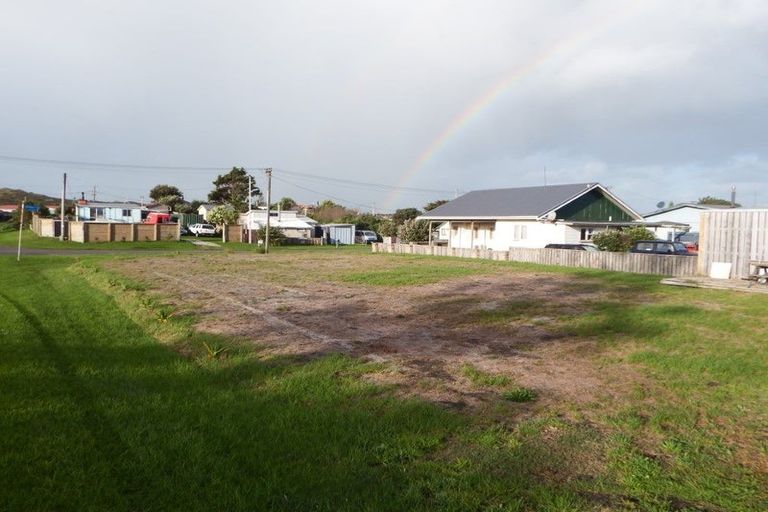 Photo of property in 2 Omanu Street, Koitiata, Wanganui, 4581