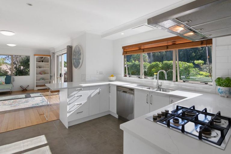 Photo of property in 41 Kristin Lane, Albany, Auckland, 0632