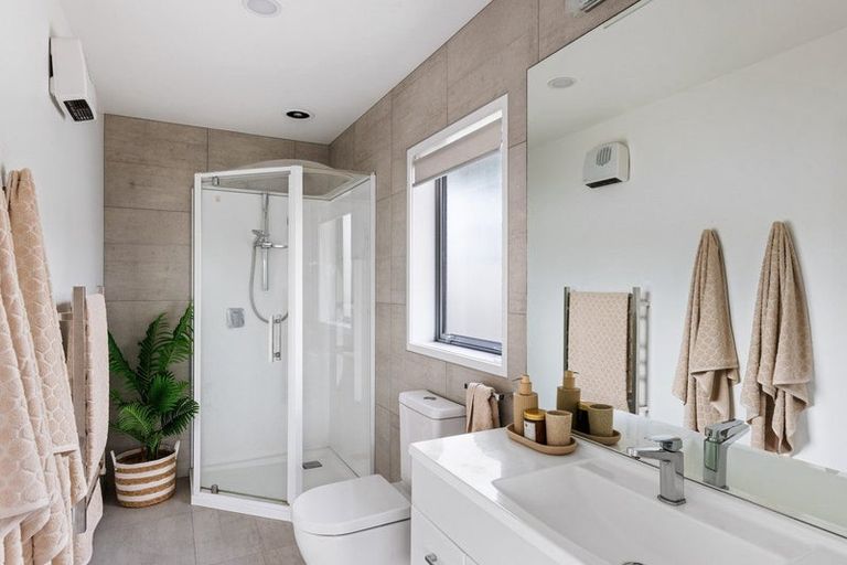 Photo of property in 16 Selliera Place, Papamoa Beach, Papamoa, 3118