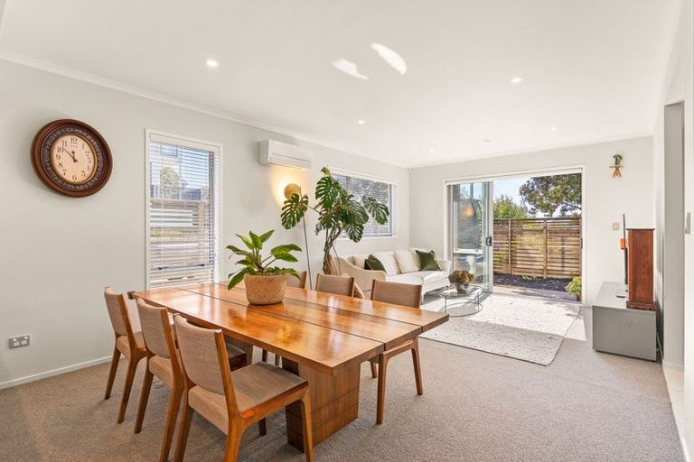 Photo of property in 91 Glidepath Road, Hobsonville, Auckland, 0616