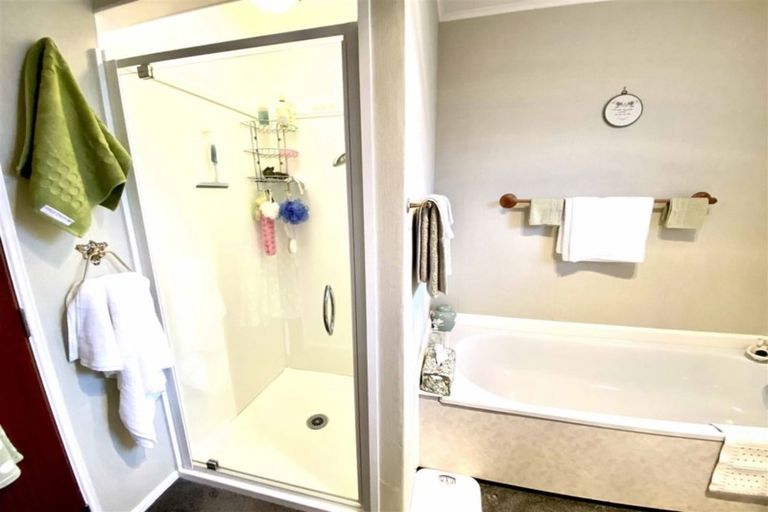 Photo of property in 24a Duncan Street, Tawa, Wellington, 5028