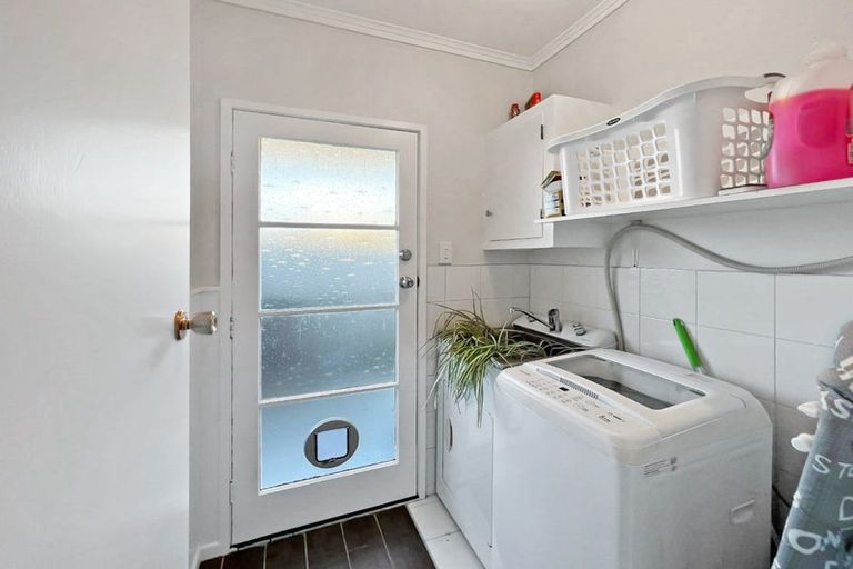 Photo of property in 1/26 Chester Street, Taradale, Napier, 4112