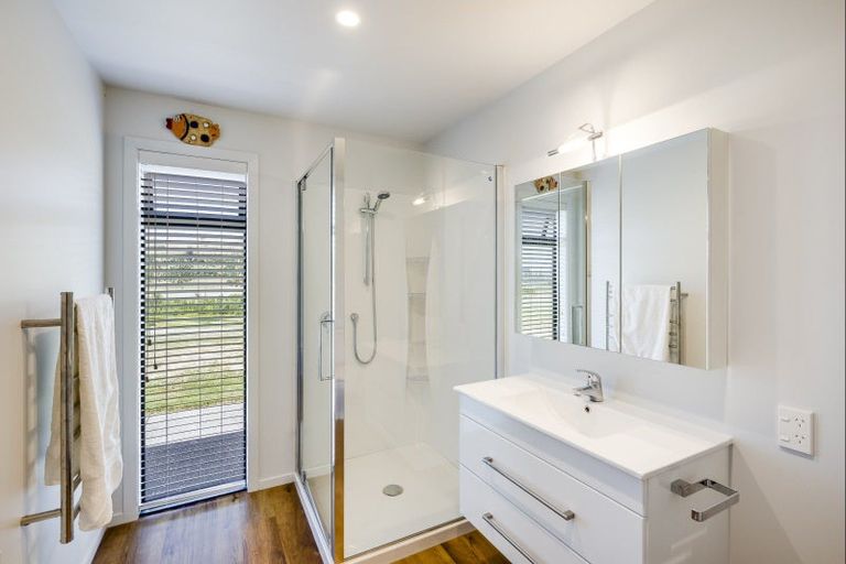 Photo of property in 8 Riverview Drive, Otane, 4277