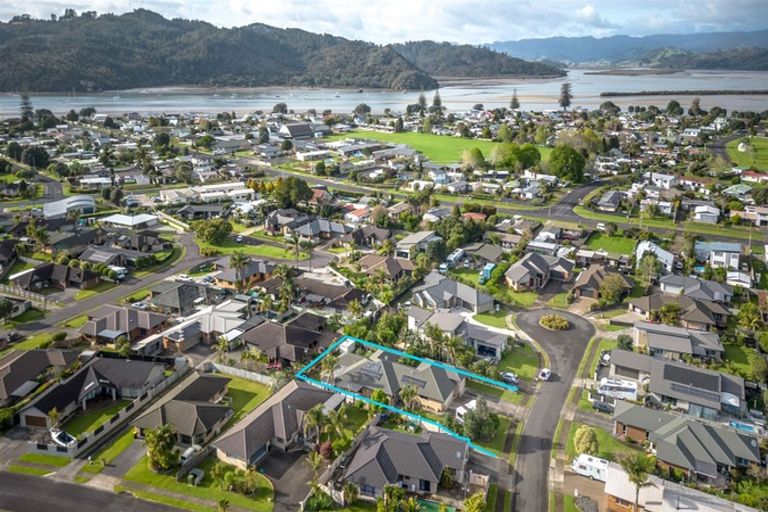 Photo of property in 3 Acacia Court, Whitianga, 3510