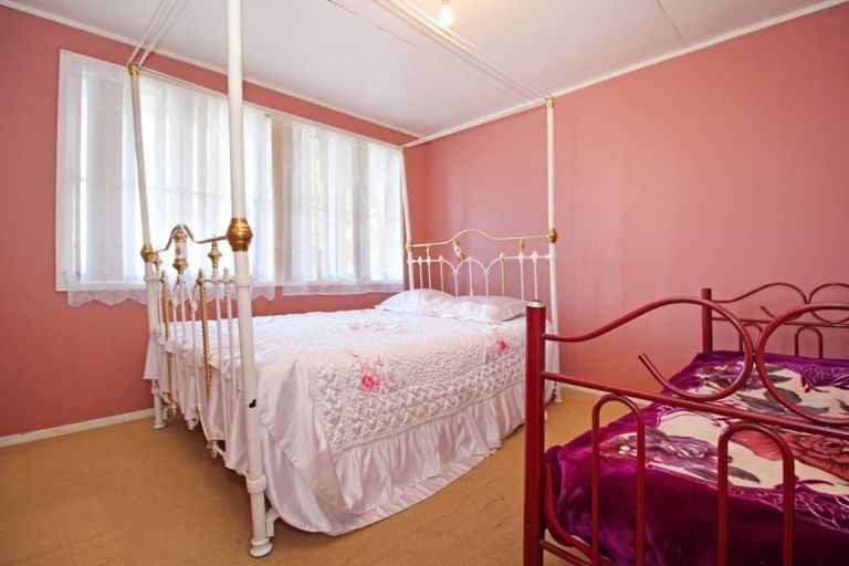 Photo of property in 48 Steven Street, Mangere East, Auckland, 2024