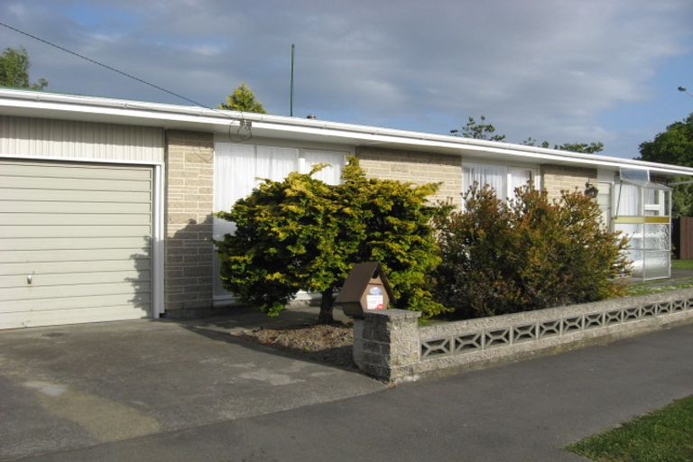 Photo of property in 1/2 Quinns Road, Shirley, Christchurch, 8013