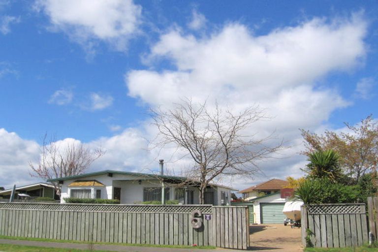 Photo of property in 6 Glengarry Place, Hilltop, Taupo, 3330