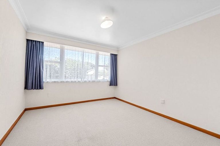 Photo of property in 91 Manu Crescent, Upper Vogeltown, New Plymouth, 4310