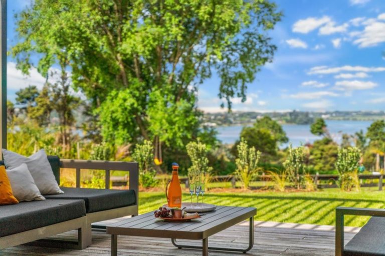 Photo of property in 4 Pukeora Way, Mangawhai, 0505