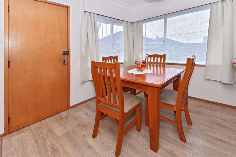 Photo of property in 8b Rimu Road, Mangere Bridge, Auckland, 2022