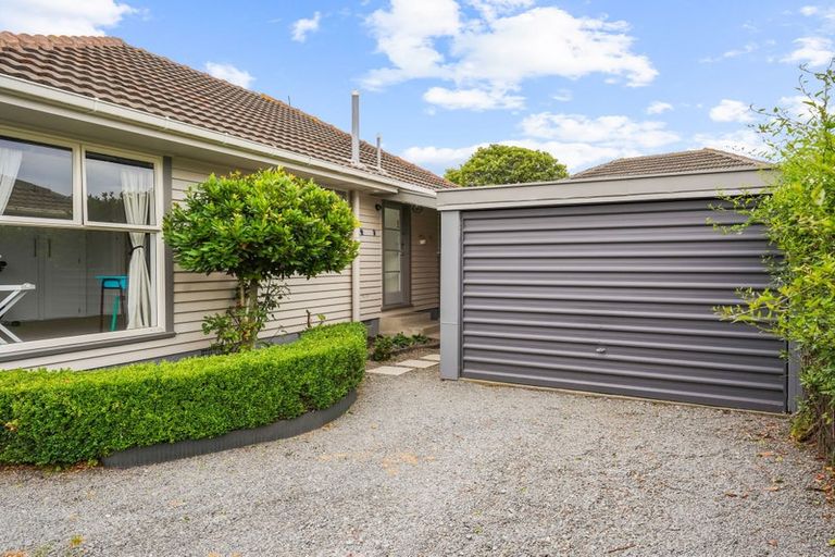 Photo of property in 2/24 Pembroke Street, Avondale, Christchurch, 8061