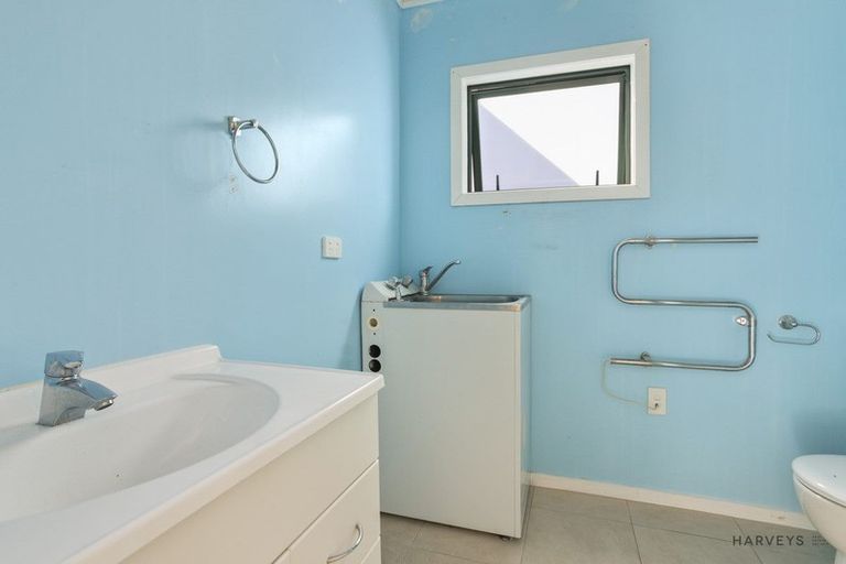 Photo of property in 42a Woodglen Road, Glen Eden, Auckland, 0602