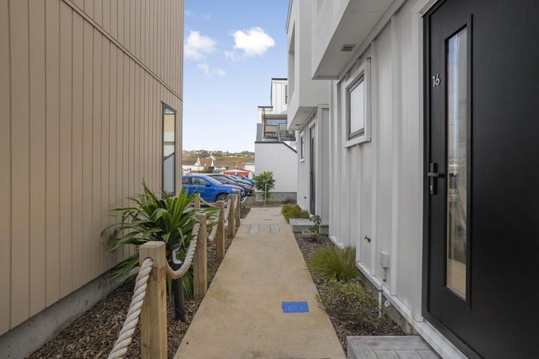 Photo of property in 16/10 Pascoe Avenue, Paremata, Porirua, 5026