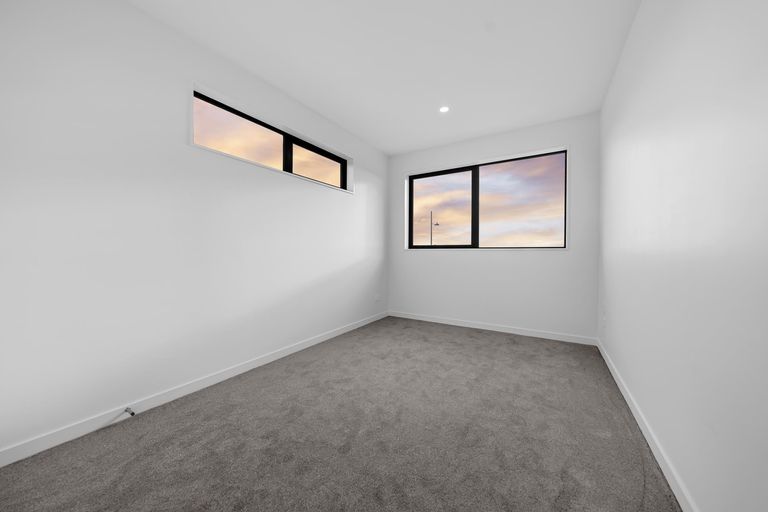 Photo of property in 30 Korowhiti Road, Clarks Beach, 2122