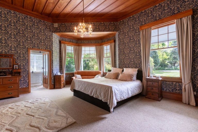 Photo of property in 6 Totara Road, Kumeroa, Woodville, 4997