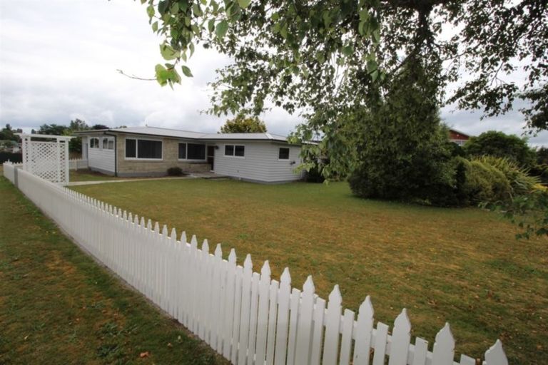 Photo of property in 63 Pohutukawa Drive, Tokoroa, 3420