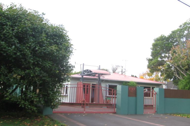 Photo of property in 87 Hine Road, Wainuiomata, Lower Hutt, 5014