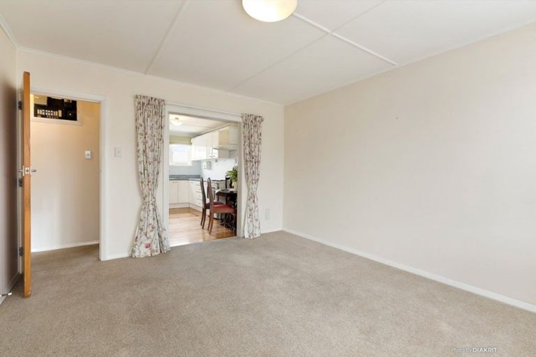 Photo of property in 35 Ebdentown Street, Ebdentown, Upper Hutt, 5018