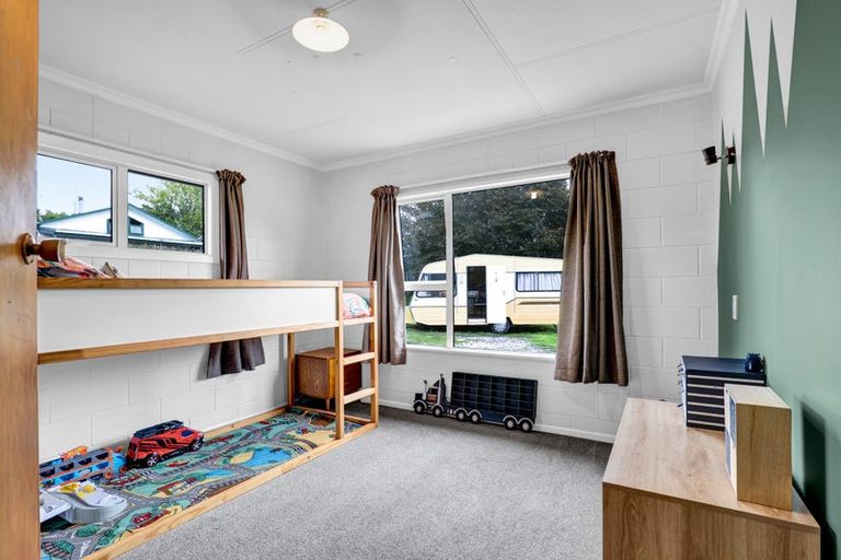 Photo of property in 5 Dunn Street, Egmont Village, 4372