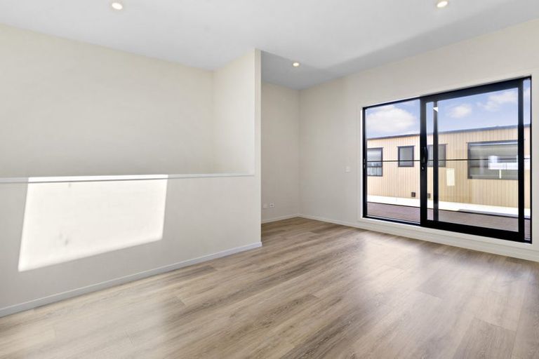 Photo of property in 7/92 Cambridge Terrace, Waterloo, Lower Hutt, 5011