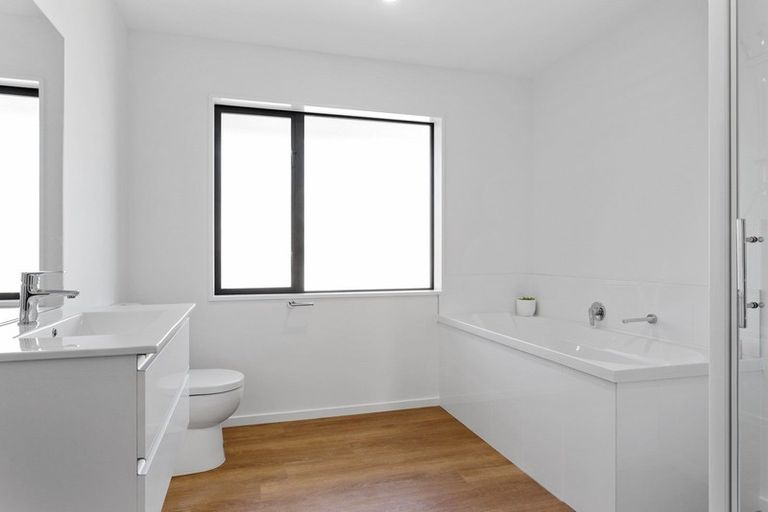 Photo of property in 12 Grimwood Street, Woodend, 7610