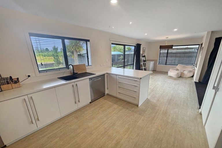 Photo of property in 35 Greenhaven Drive, Burwood, Christchurch, 8083