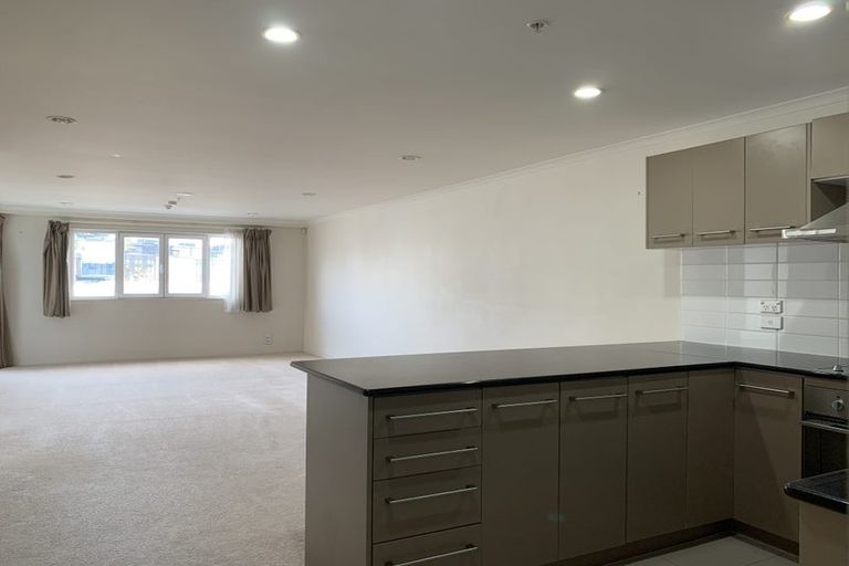Photo of property in 401/26 Remuera Road, Newmarket, Auckland, 1050