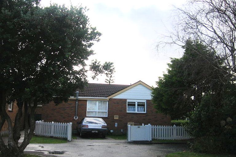 Photo of property in 126a Whites Line East, Waiwhetu, Lower Hutt, 5010